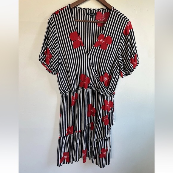 Madewell Ruffle Wrap Dress Sz 12 Black White Mini Floral classic preppy modern - Picture 3 of 14